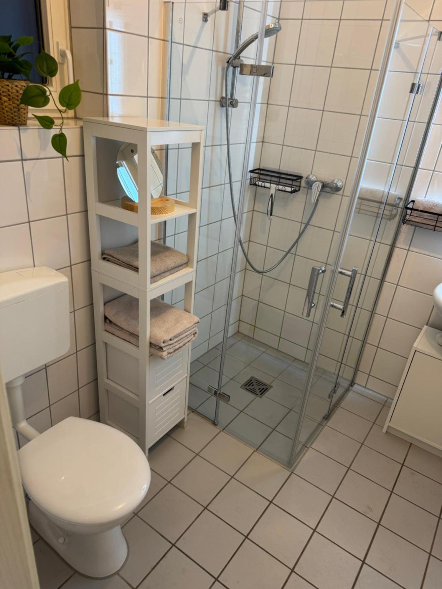 Ferienwohnung Schildblick Modernes Apartment Direkt In Der Altstadt Von Erfurt Nahe Der Kraemerbruecke - Beste Innenstadtlage Luaran gambar