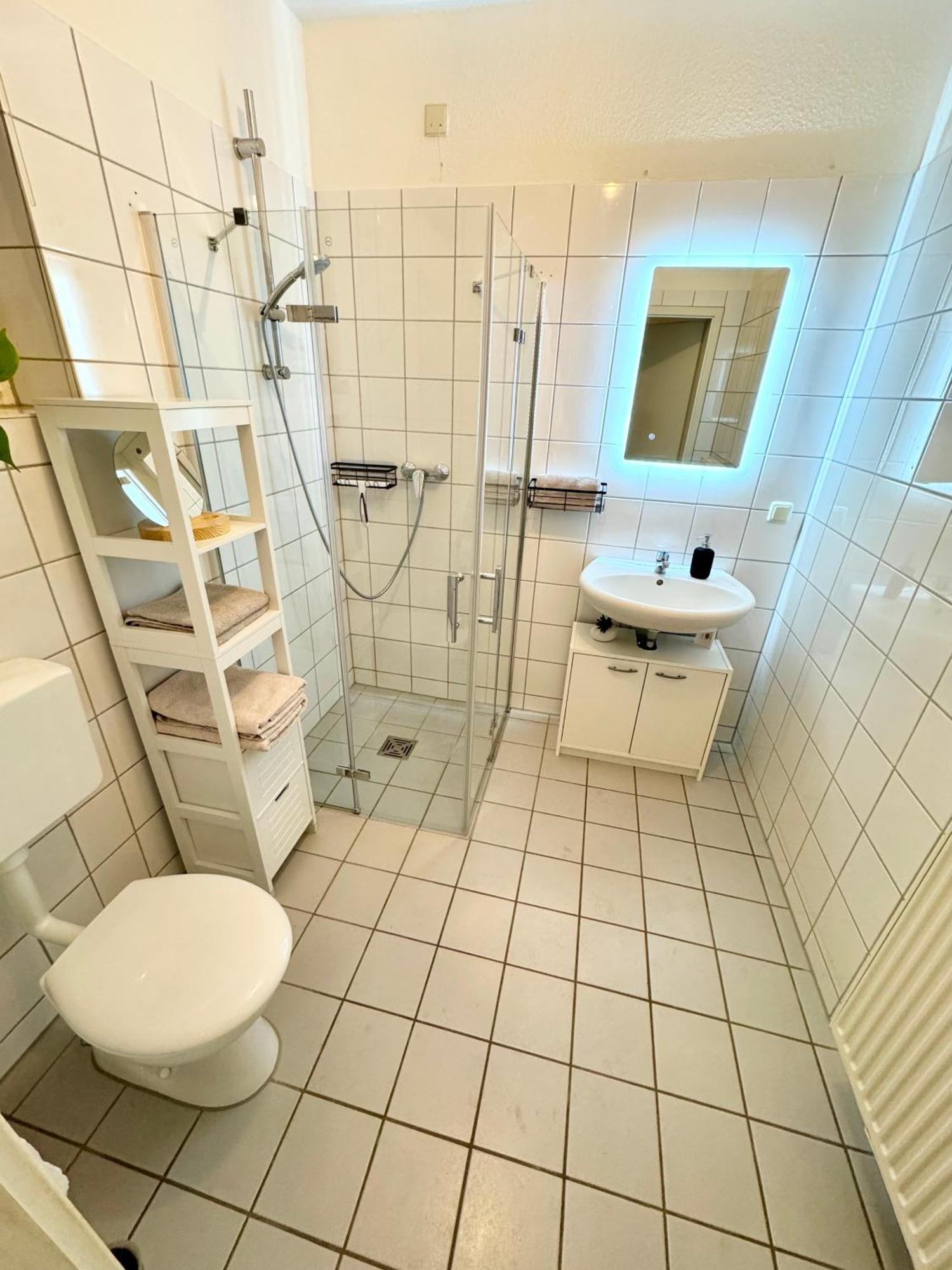 Ferienwohnung Schildblick Modernes Apartment Direkt In Der Altstadt Von Erfurt Nahe Der Kraemerbruecke - Beste Innenstadtlage Luaran gambar
