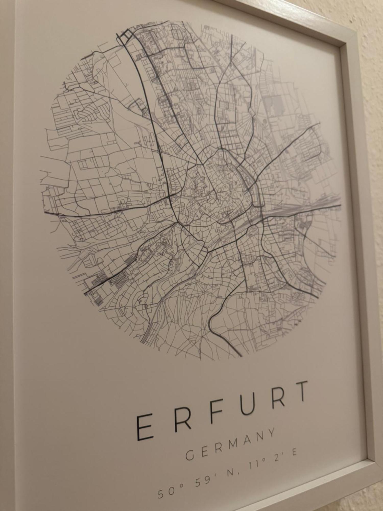 Ferienwohnung Schildblick Modernes Apartment Direkt In Der Altstadt Von Erfurt Nahe Der Kraemerbruecke - Beste Innenstadtlage Luaran gambar